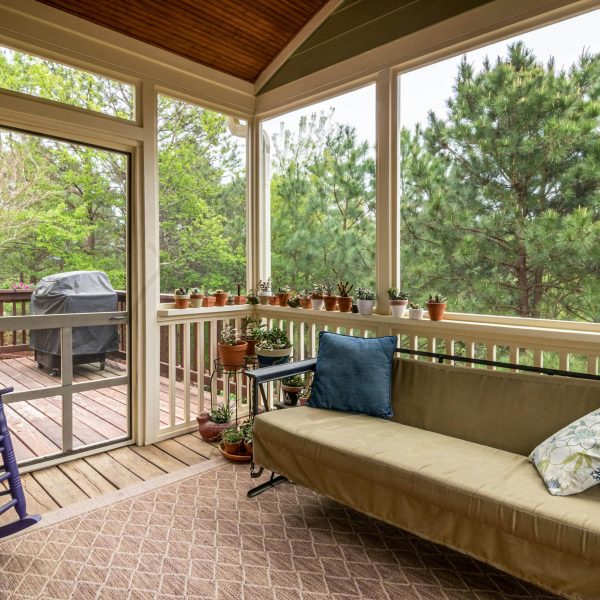 How to Build a Screened-In Porch: Step-by-Step Guide for a Perfect Outdoor Retreat